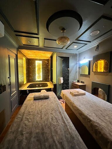 Relaxing spa environment
